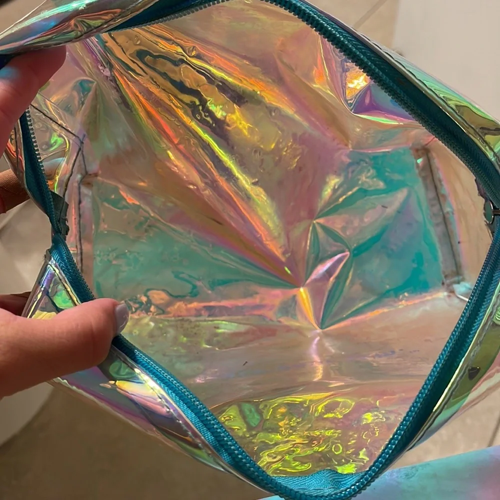 Holographic makeup pouch